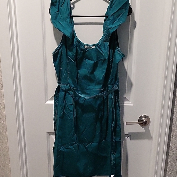 Banana Republic Dresses & Skirts - Banana Republic Green Dress
